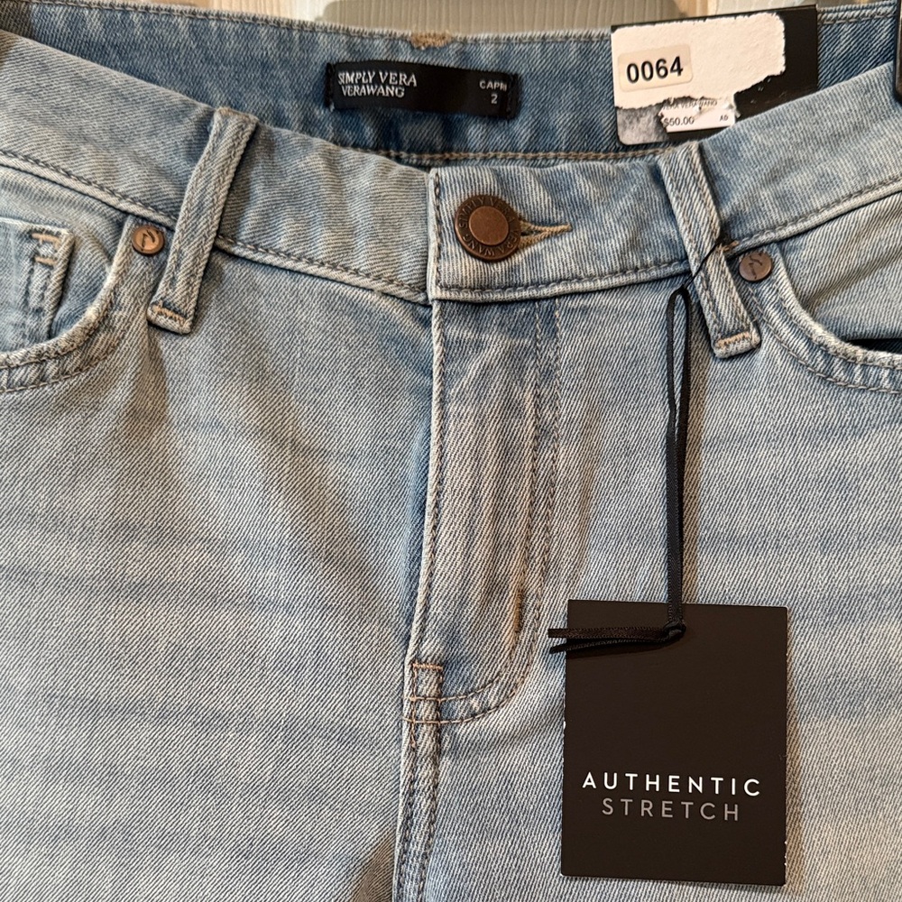 Simply Vera Vera Wang Light Blue Capri Jeans NWT size 2